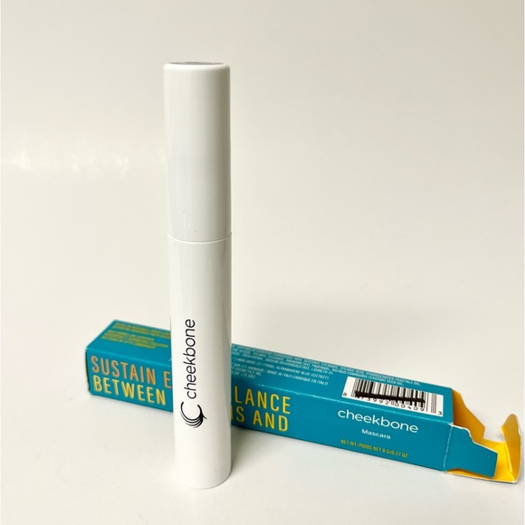 Cheekbone Beauty Mascara 8g - Picture 1 of 8